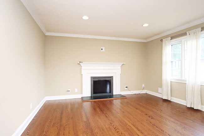 Building Photo - Locust Grove Home With Fenced Yard