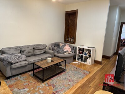 Building Photo - 20 Gibbs St