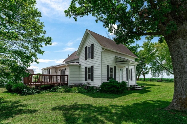 Building Photo - 7496 Wolf Rd