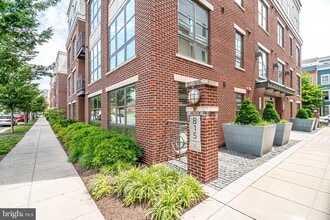 Building Photo - 815 N Patrick St
