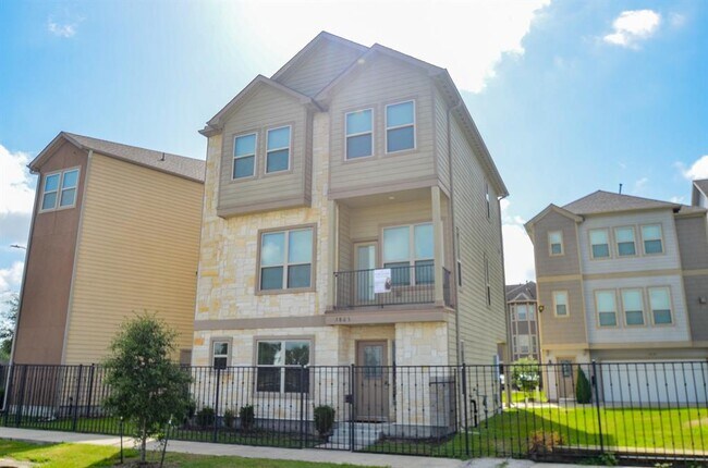 Foto del edificio - 5803 Conley St