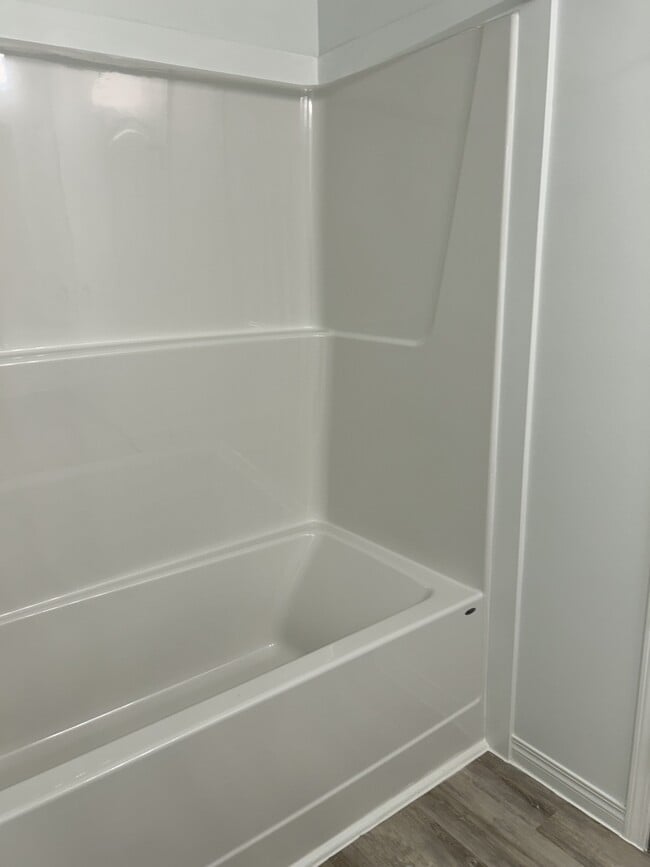 Building Photo - 11425-11467 67 St NW