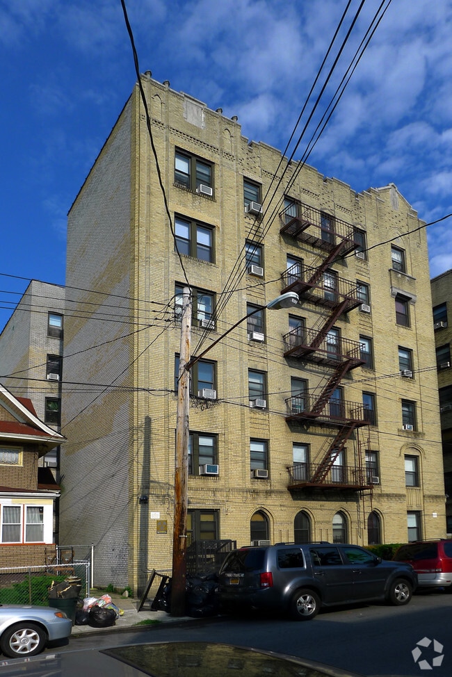 8760 113th St, Richmond Hill, NY 11418 Apartments Richmond Hill, NY