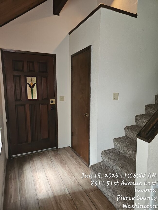 Building Photo - 14734a