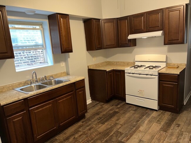 Building Photo - 6833 S Ada St