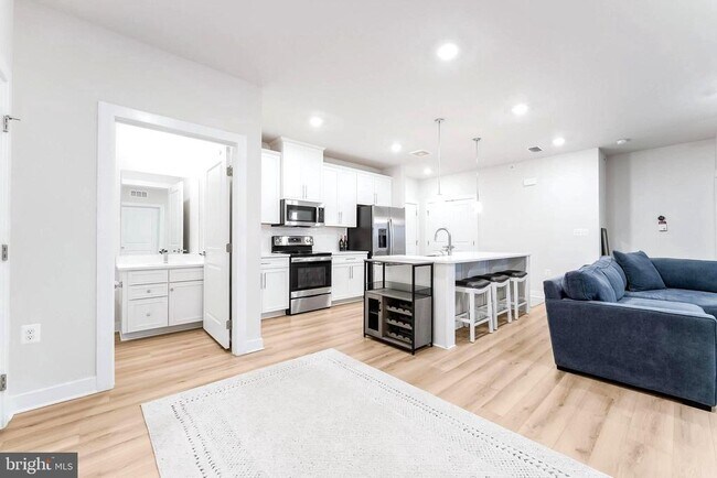 Building Photo - 12875 Mosaic Pk Wy