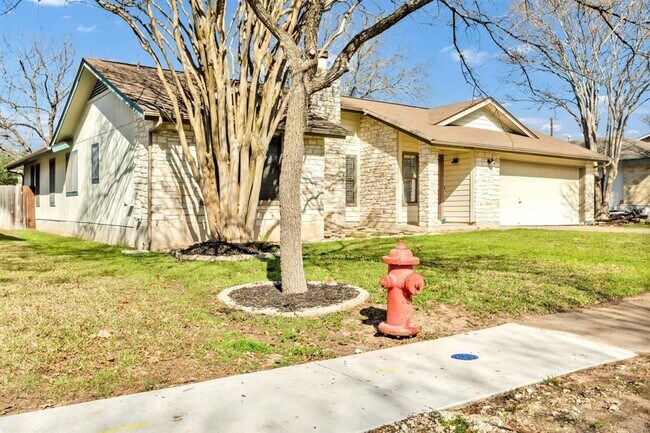 Building Photo - 1708 Wild Horse Ln