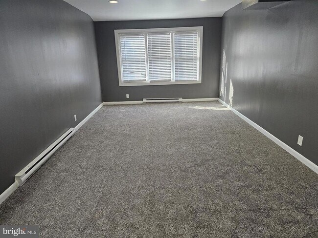 Foto del edificio - 12 Hasting Ln