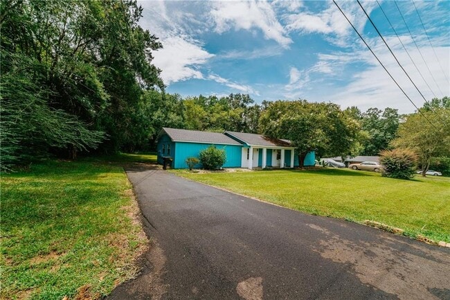 Building Photo - 8875 Maple St