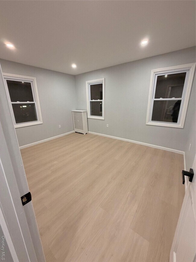 Building Photo - 14 Spooner St