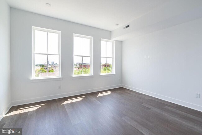 Foto del edificio - 813 N Broad St