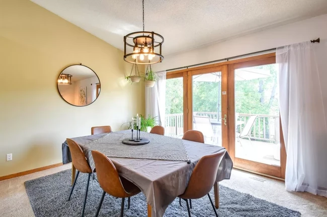 Dining Room - 1150 Jensen St