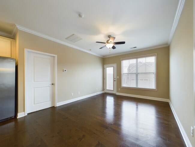 Foto del edificio - 5055 Gribble Ln