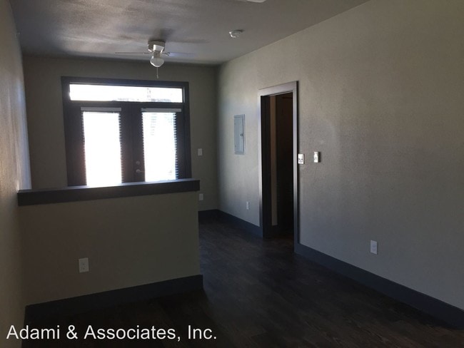 Building Photo - 903 Fannin St