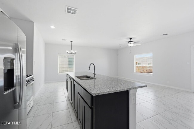 Building Photo - 909 Larkhall Pl