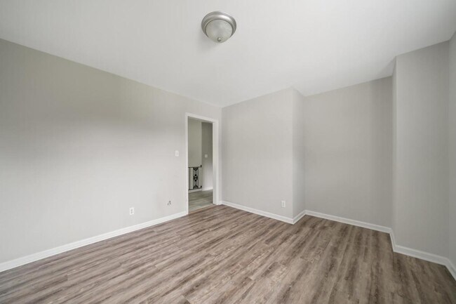 Building Photo - 69 Greycourt Rd