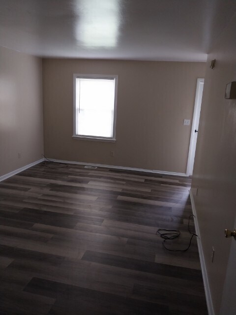 Foto del edificio - 6160 Darby Rd