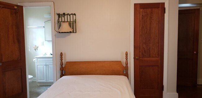 bedroom - 309 Lafayette Cir