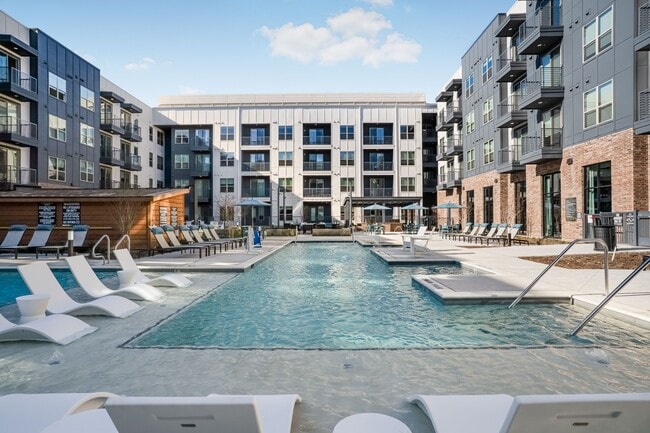 Building Photo - Alta Magnolia