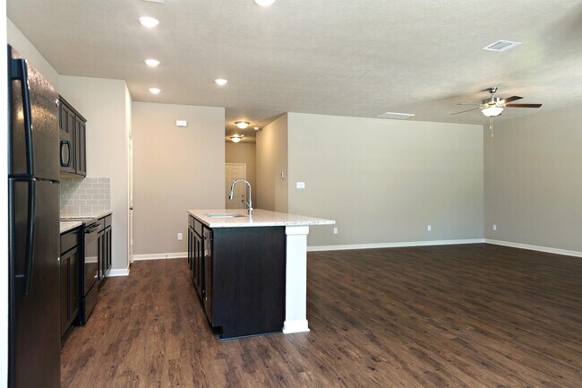 Foto del edificio - 17349 Cedar Rock Ct