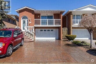 Building Photo - 4233 Greybrook Crescent