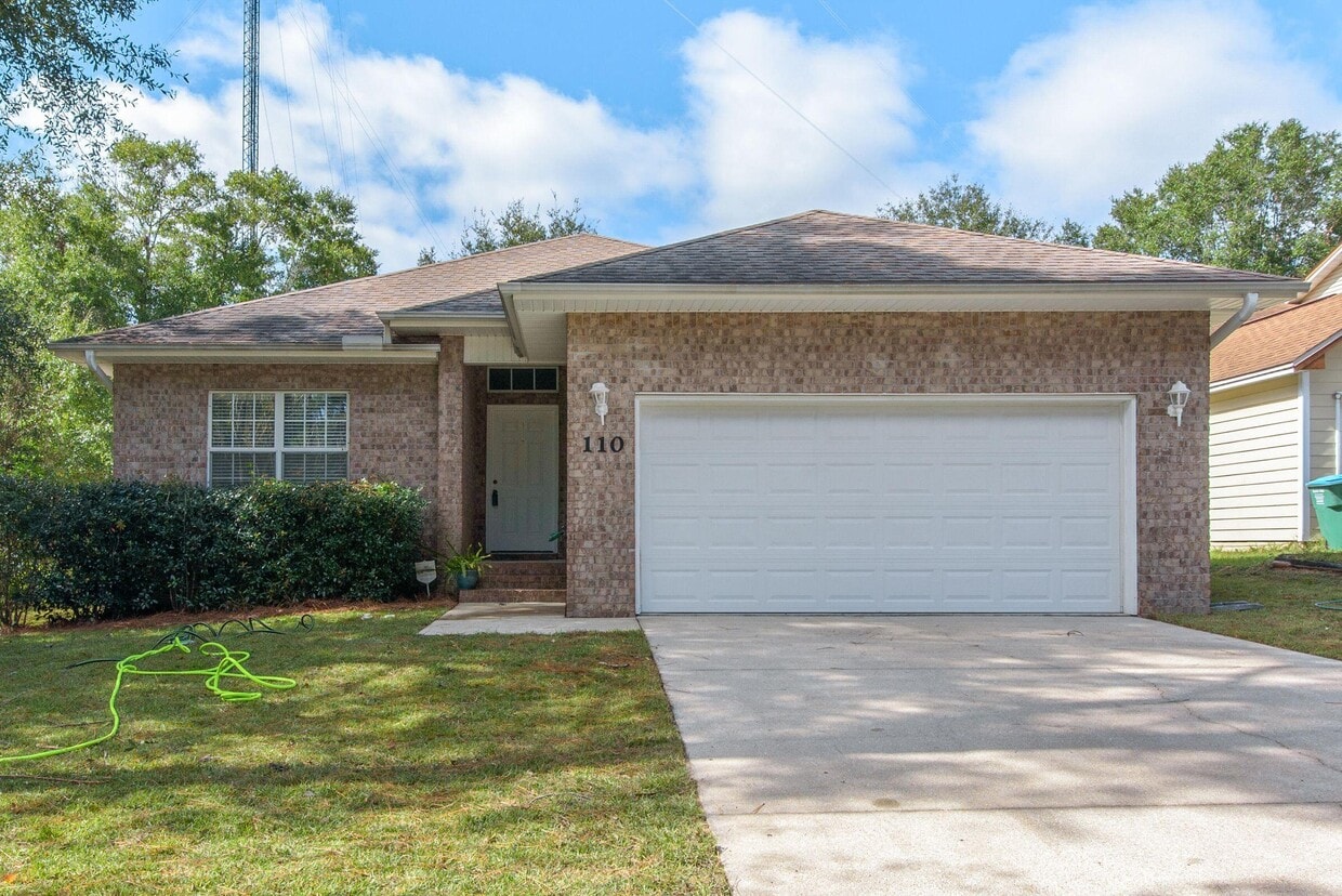 Foto principal - 110 Brookmeade Dr