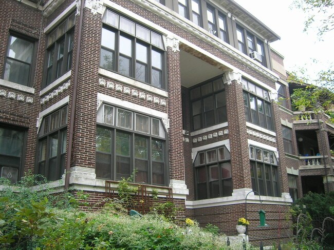 Foto del edificio - 5859 N Kenmore Ave