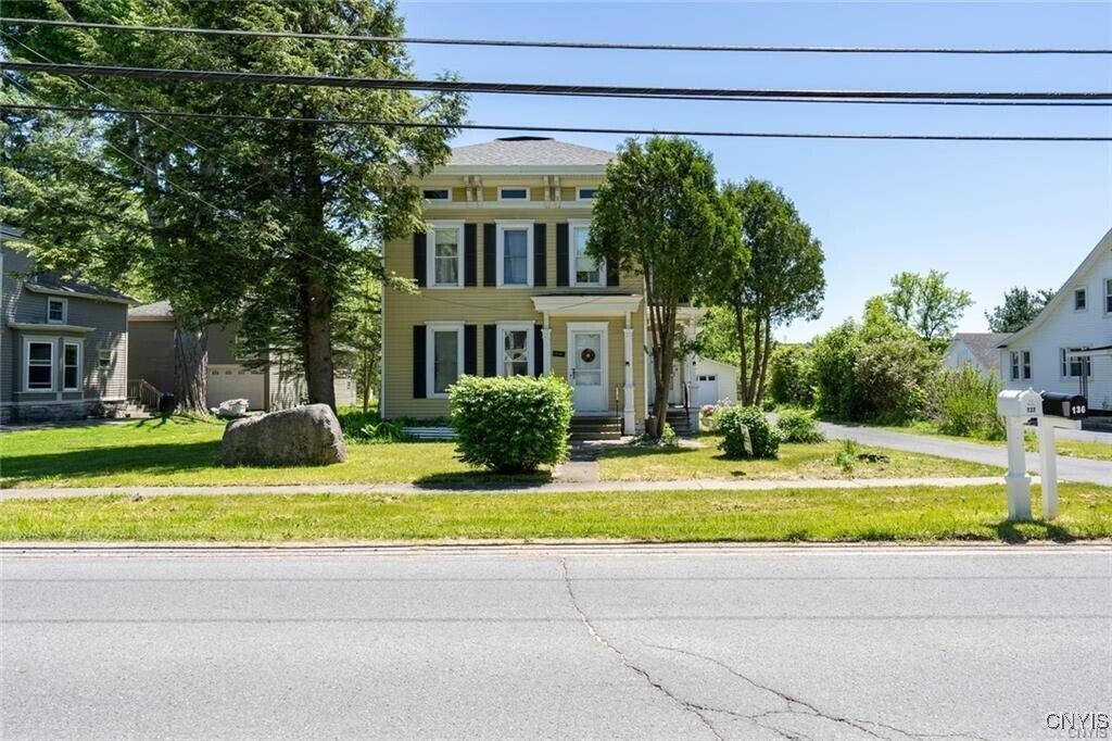 Foto principal - 136 Maple St