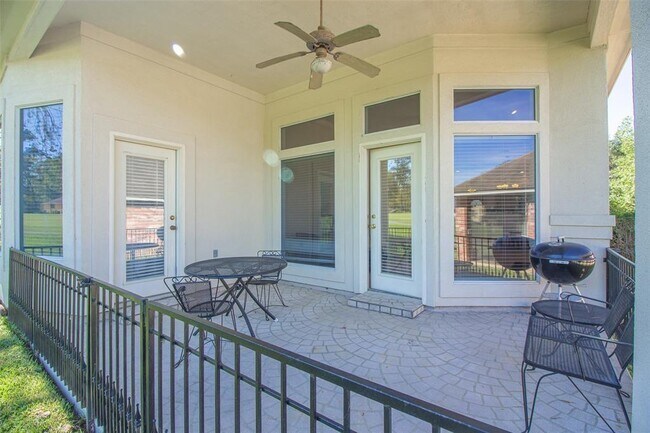 Building Photo - 107 Fairway View Ct
