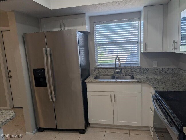 Foto del edificio - 3705 SE 9th Pl
