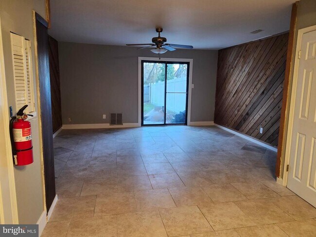 Foto del edificio - 459 Via Cascata Dr