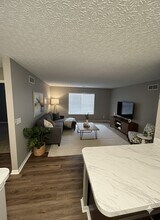 Interior Photo - Estates at Brentwood Lake