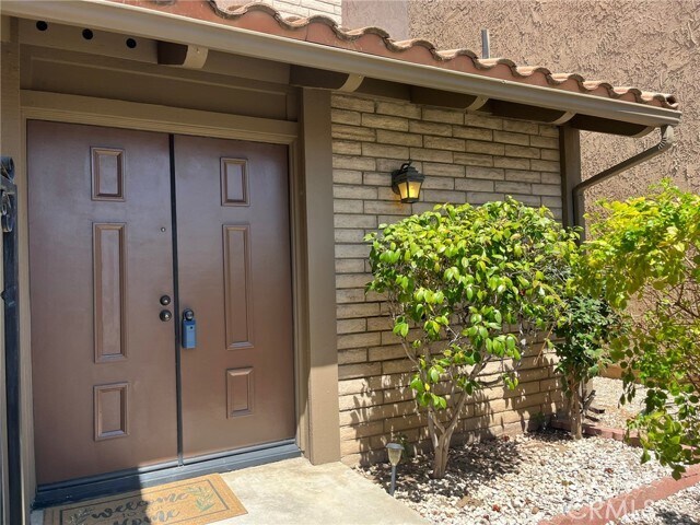 Building Photo - 525 Valley Forge Dr