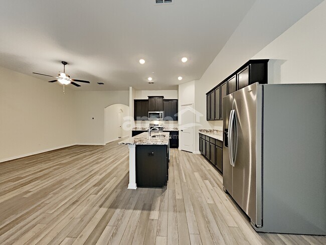 Building Photo - 7933 Cactus Plum Dr