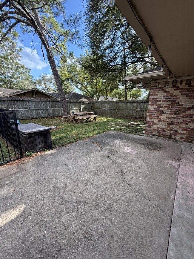Foto del edificio - 5103 Encino Ct