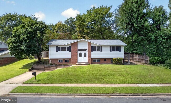 Building Photo - 8110 Springfield Village Dr
