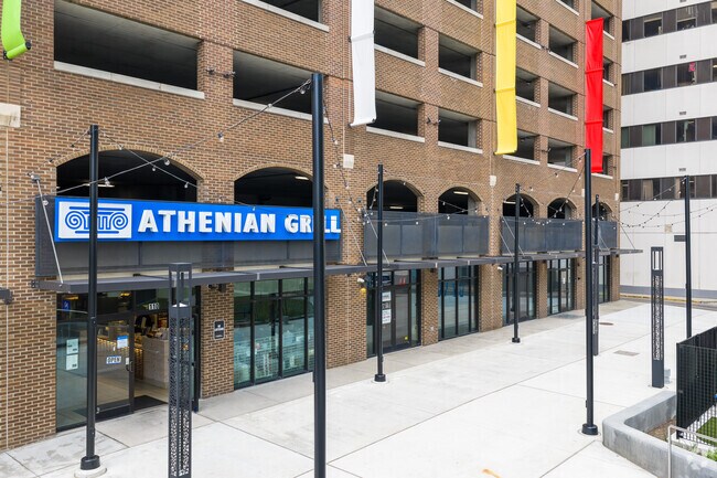 Foto del edificio - Park Plaza Apartments