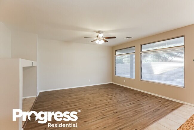 Building Photo - 12618 N 128th Ln