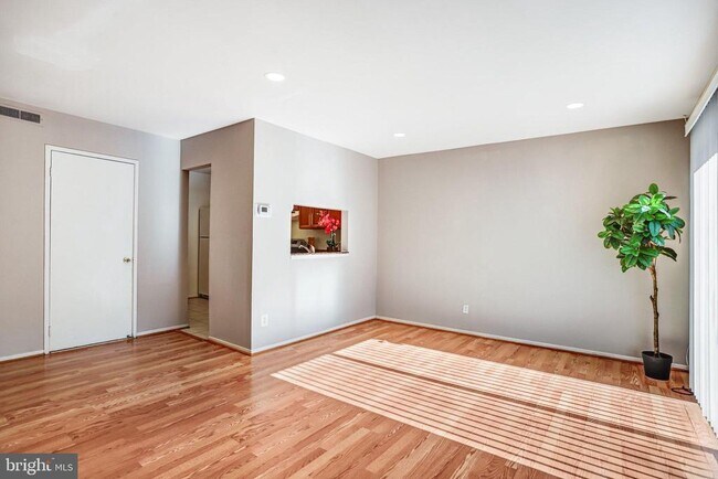 Foto del edificio - 9930 Brookridge Ct