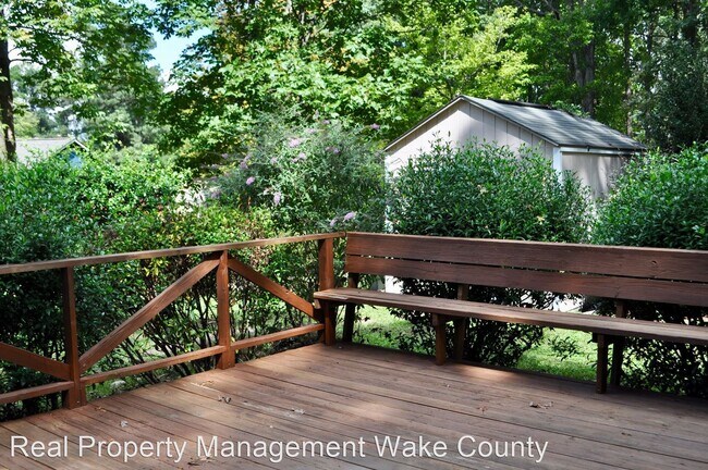 Building Photo - 4 br, 2 bath House - 800 Kingswood Drive