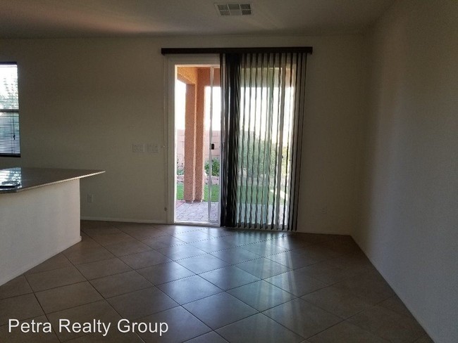 Foto del edificio - 9232 Keystone Ridge Ave