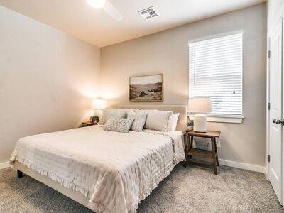 Foto del edificio - 1249 East Main Street