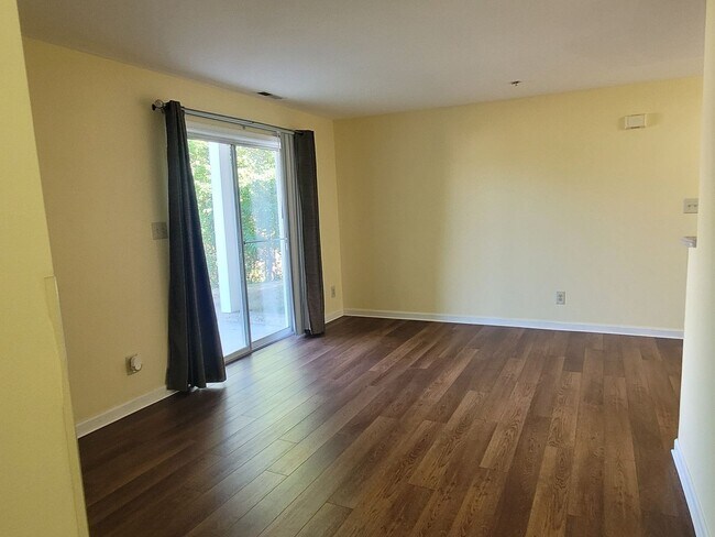 Foto del edificio - CONDO FOR RENT STAFFORD