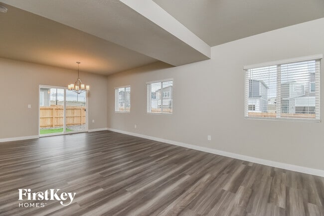 Building Photo - 11180 Murrelet Dr