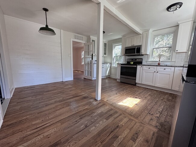 Building Photo - 2786 Fieldston Ln