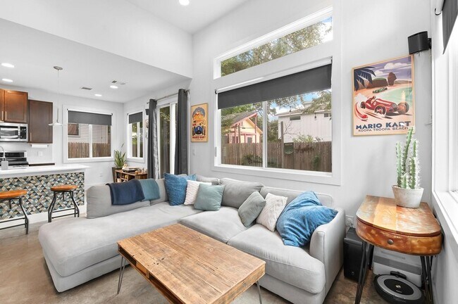 Foto del edificio - 2931 E 13th Street Unit B
