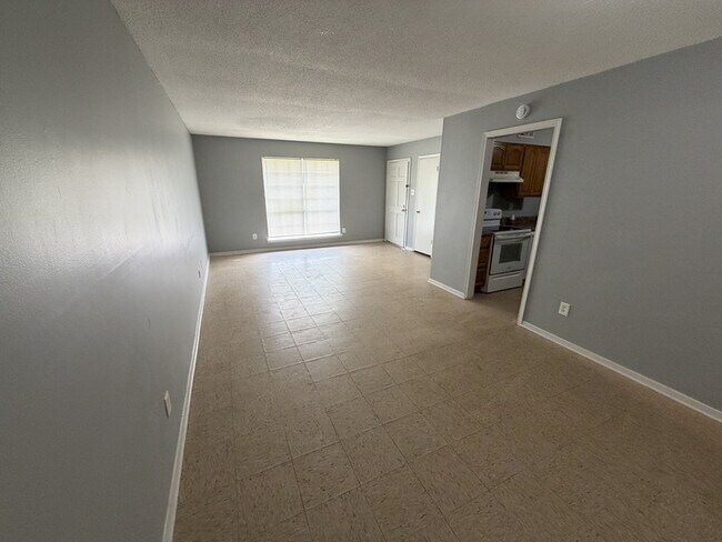 Foto del edificio - 5440 Flowering Peach Dr