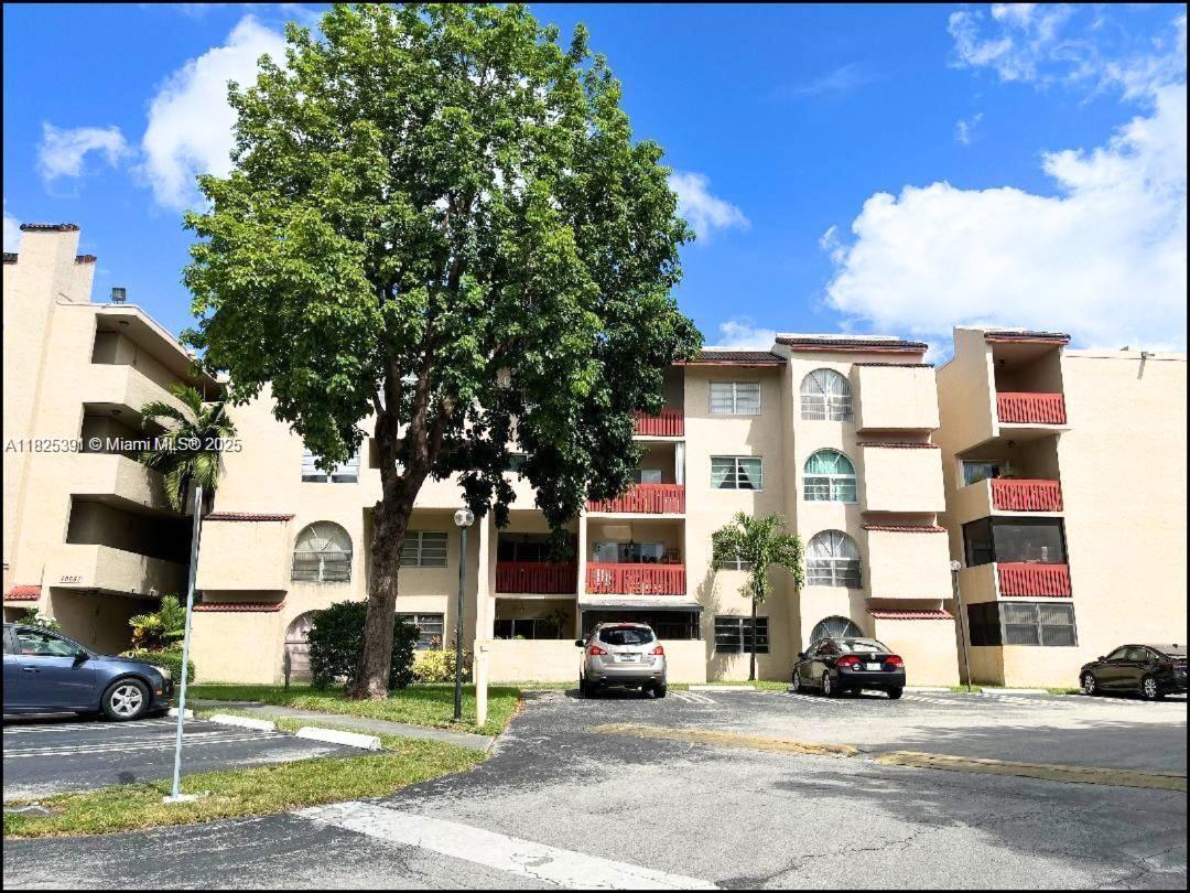 Primary Photo - 10651 SW 108th Ave