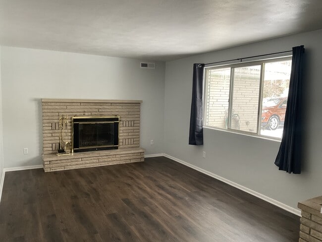 Foto del edificio - 7316 Riverton Dr