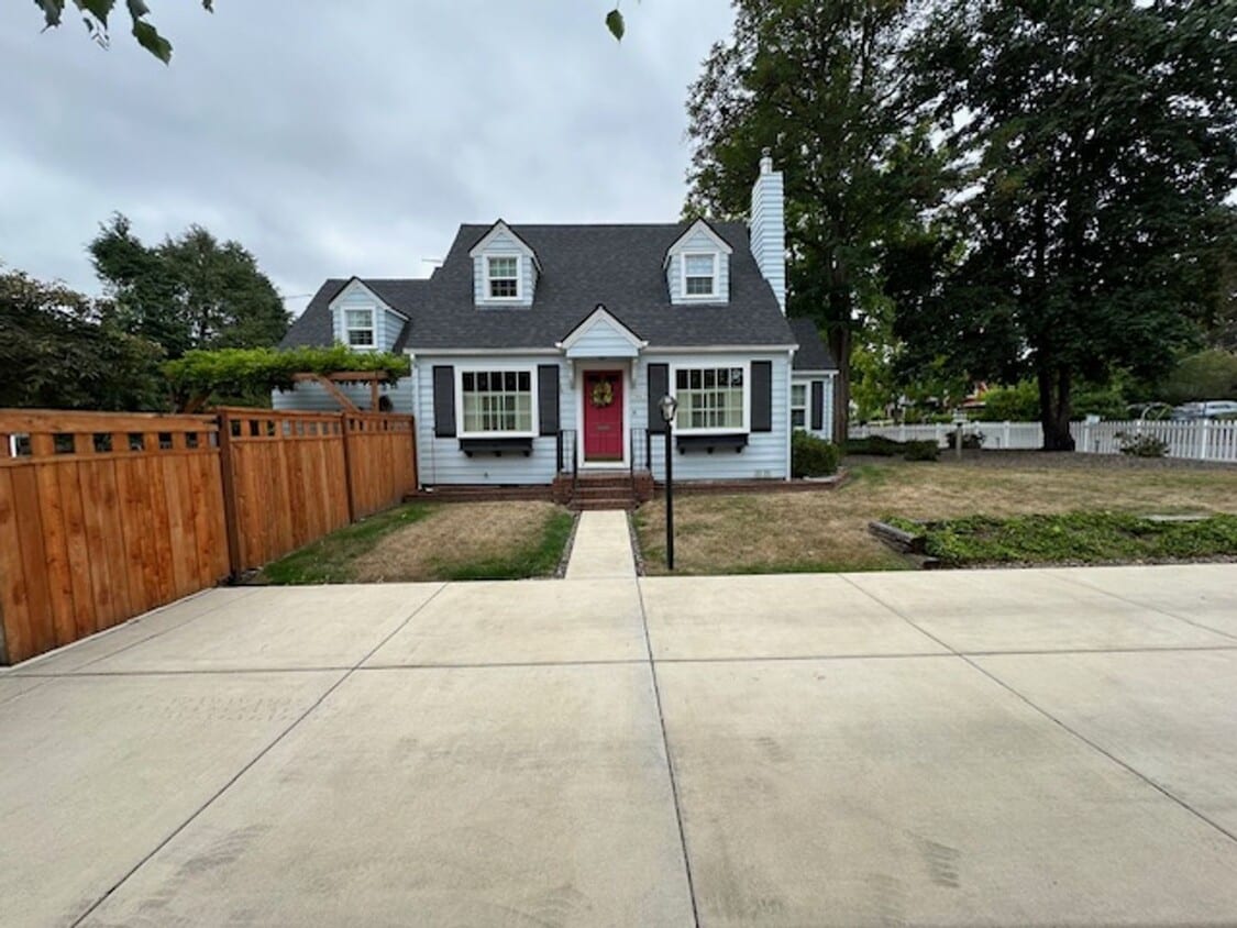Primary Photo - Furnished Story Book Home near Campus with...